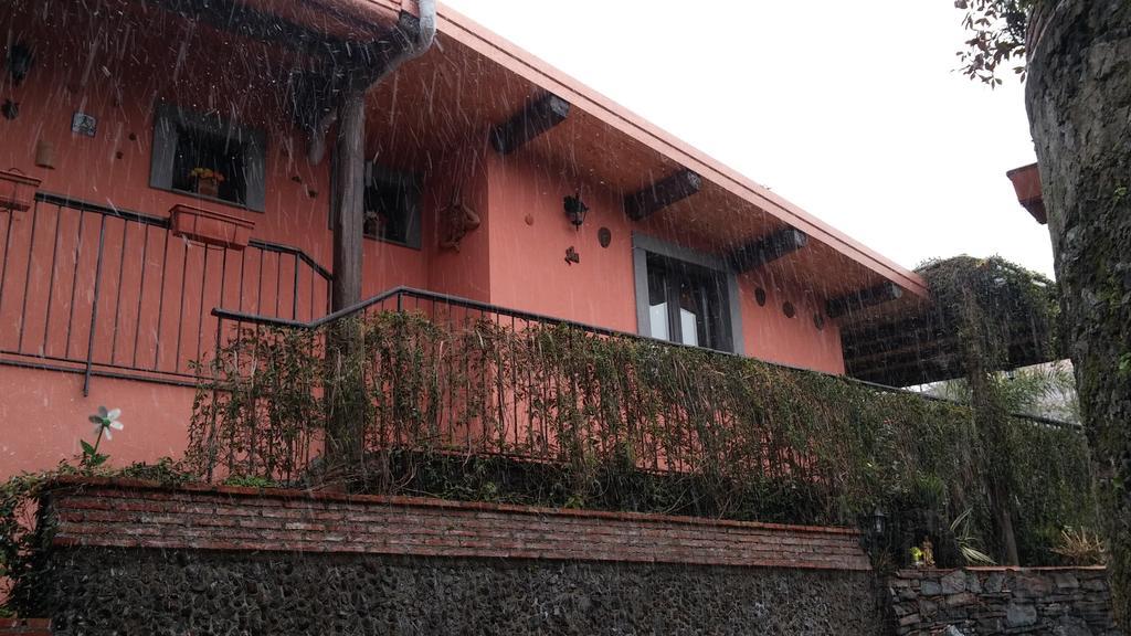 Etma Acomodação com café da manhã SantʼAlfio Exterior foto