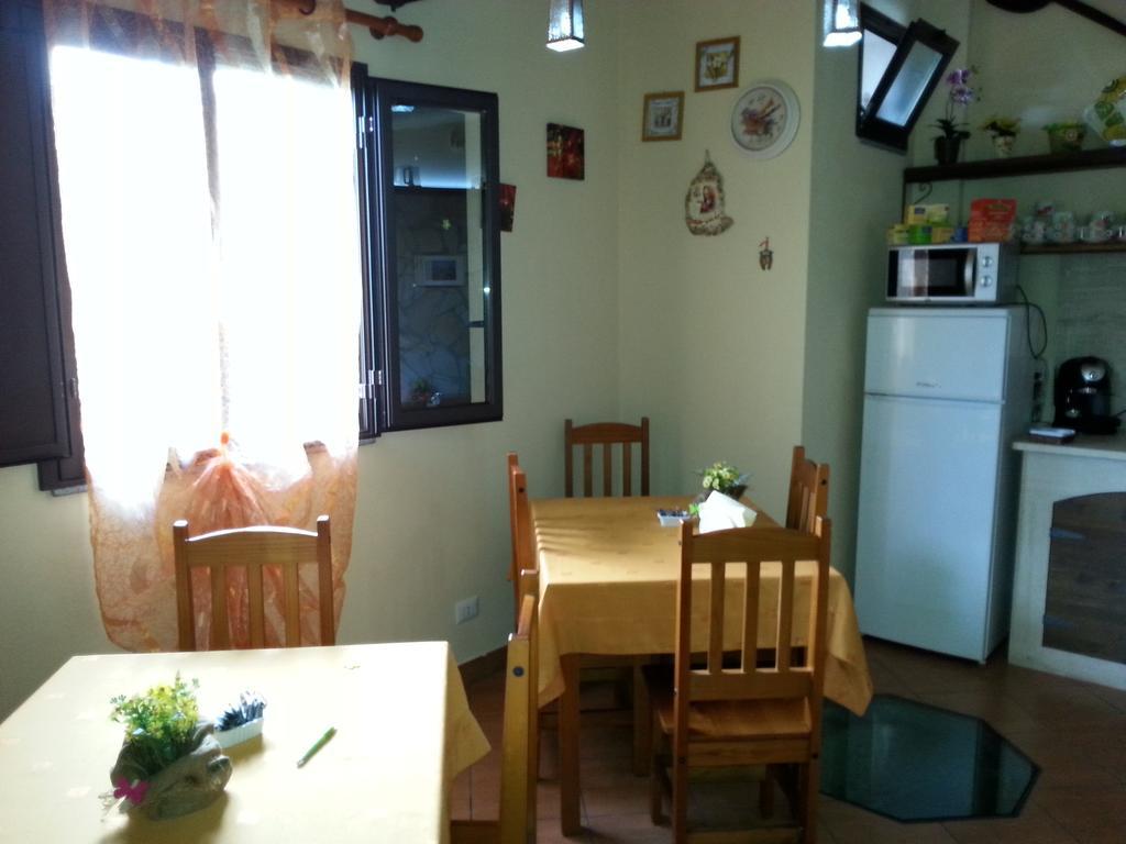 Etma Acomodação com café da manhã SantʼAlfio Exterior foto