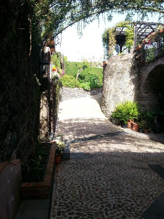 Etma Acomodação com café da manhã SantʼAlfio Exterior foto